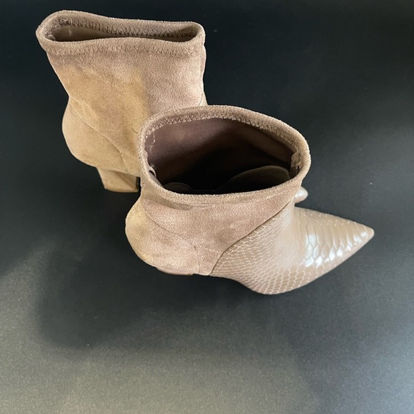 Louise et Cie Jadran Nude/Tan Pointed Toe Bootie 7M - Picture 6 of 14